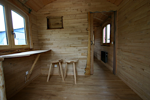 Roulotte dans les Bouches du Rhônes près de Arles. 