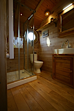 Douche de la roulotte.