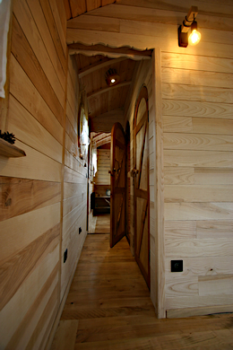 Séjour de la roulotte en Frêne.