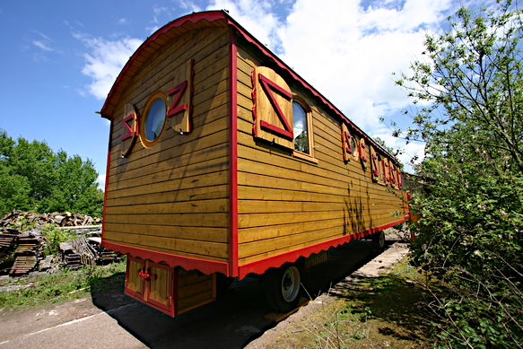 Photos prise vers l'arrière de la roulotte.