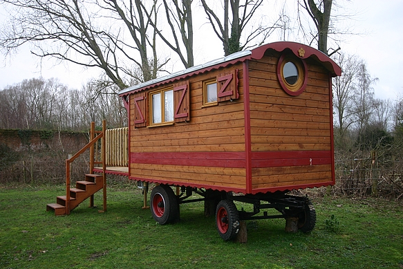 Roulotte avec la toiture en zinc. 