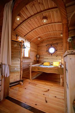 Roulotte compagnie théatrale près Roye .