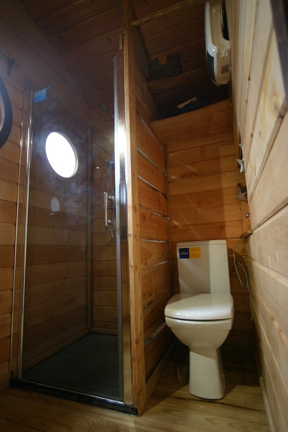 Photo salle de bain de la roulotte 4